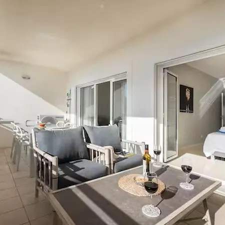 Bright And Modern 2 Bed In Vale De Parra * Bicas