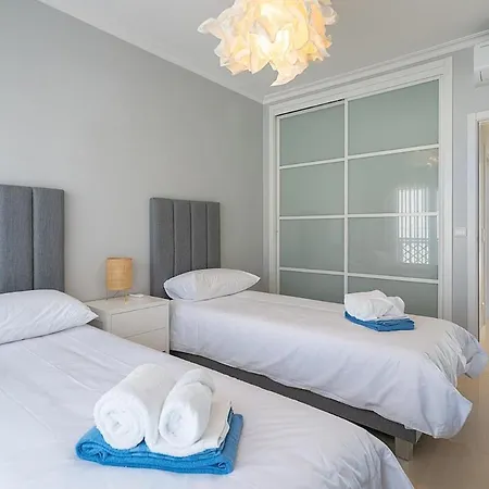 Bright And Modern 2 Bed In Vale De Parra