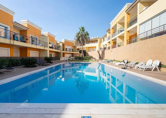 Bright And Modern 2 Bed In Vale De Parra Bicas